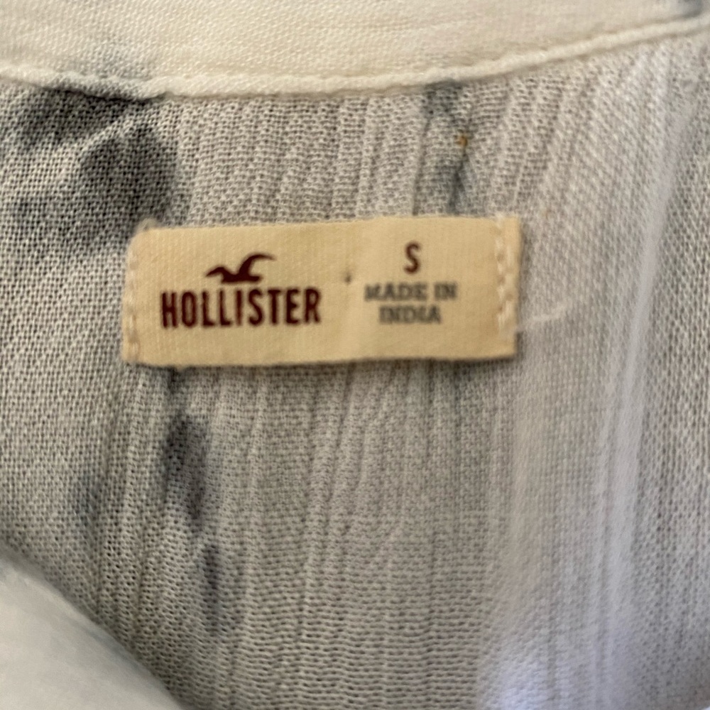 Hollister - Picture 3 of 4
